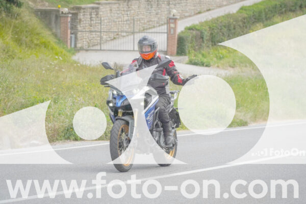 <h1 class="product-title">thumb_FF107793</h1>