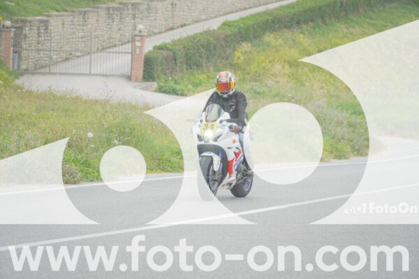 <h1 class="product-title">thumb_FF107796</h1>