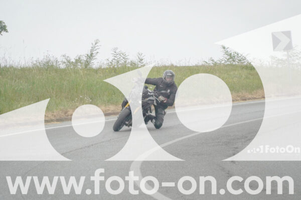 <h1 class="product-title">thumb_FF107816</h1>