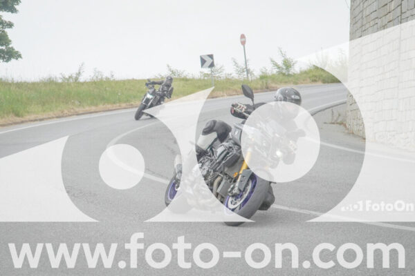 <h1 class="product-title">thumb_FF107819</h1>