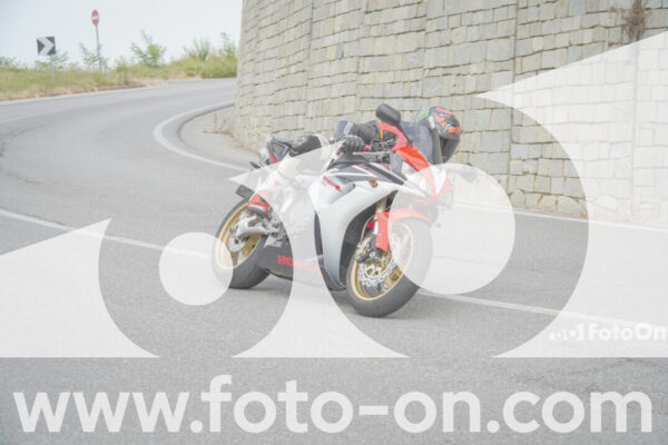 <h1 class="product-title">thumb_FF107859</h1>