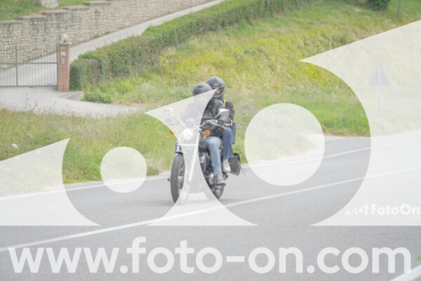 <h1 class="product-title">thumb_FF107882</h1>