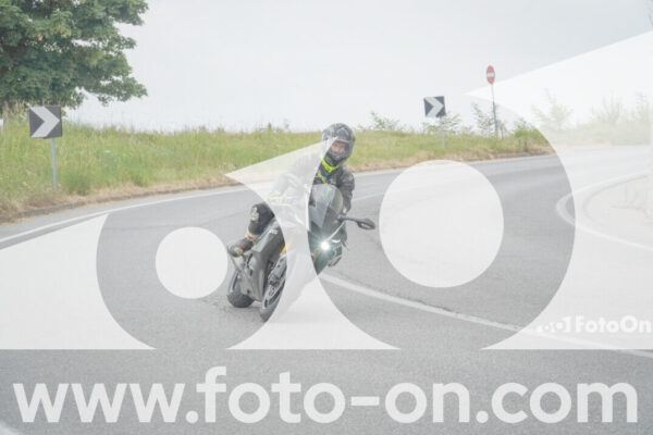 <h1 class="product-title">thumb_FF107885</h1>
