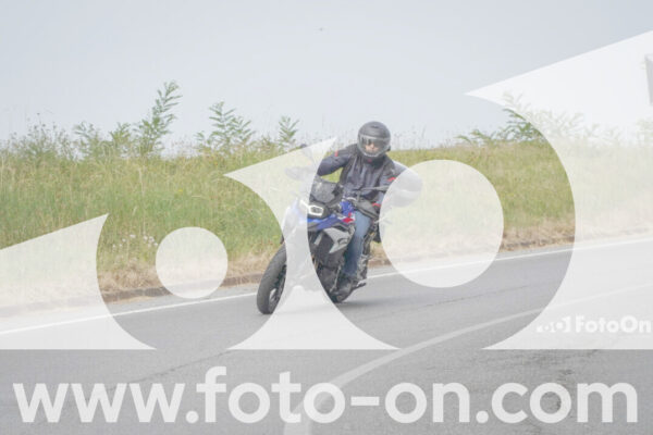 <h1 class="product-title">thumb_FF107897</h1>