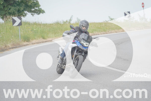 <h1 class="product-title">thumb_FF107901</h1>
