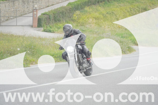 <h1 class="product-title">thumb_FF107939</h1>