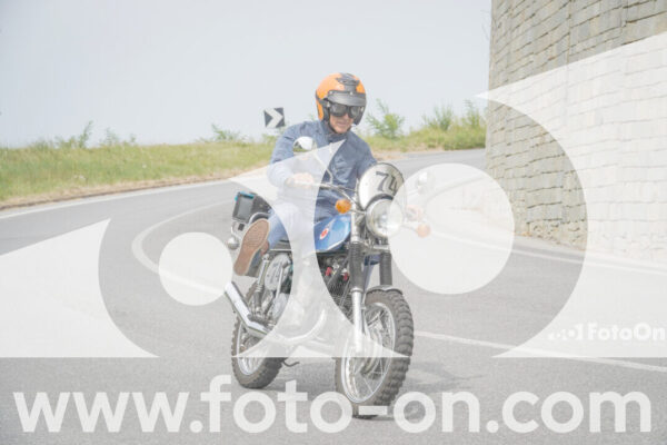 <h1 class="product-title">thumb_FF107982</h1>