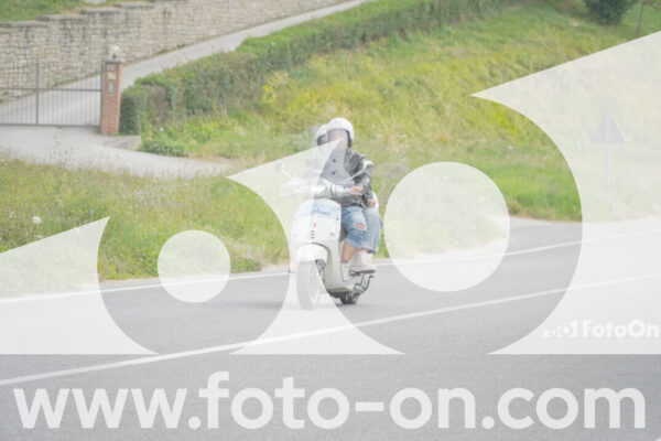 <h1 class="product-title">thumb_FF107990</h1>