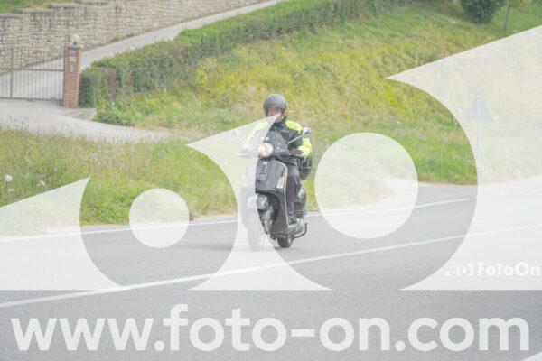 <h1 class="product-title">thumb_FF107994</h1>