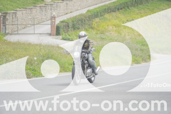 <h1 class="product-title">thumb_FF107996</h1>