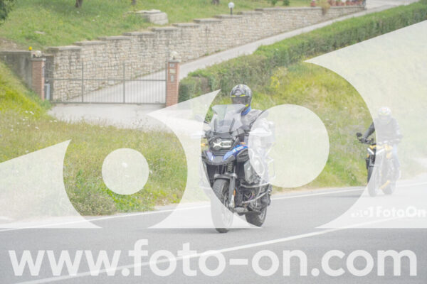 <h1 class="product-title">thumb_FF108034</h1>