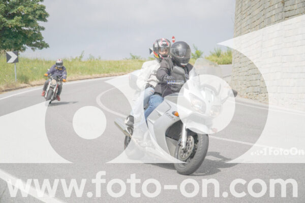 <h1 class="product-title">thumb_FF108099</h1>