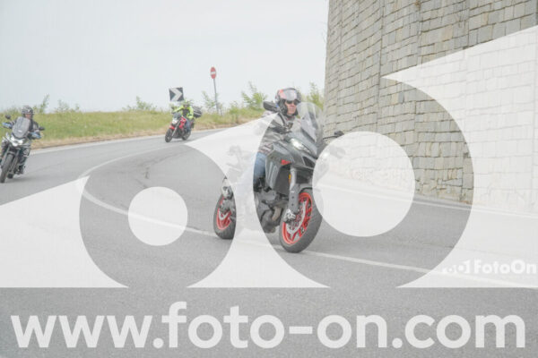 <h1 class="product-title">thumb_FF108103</h1>