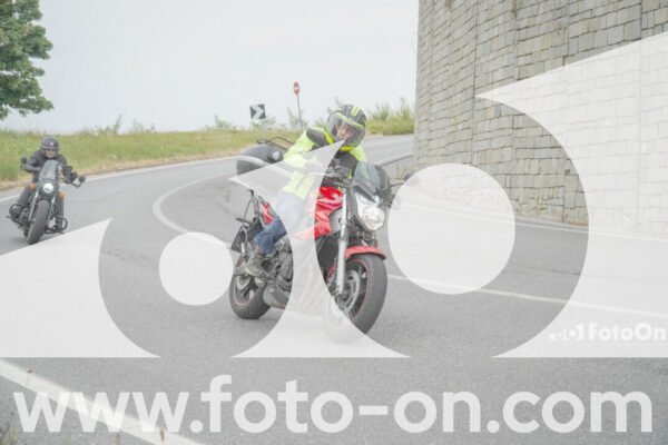 <h1 class="product-title">thumb_FF108109</h1>