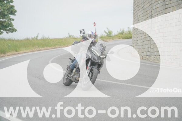 <h1 class="product-title">thumb_FF108119</h1>