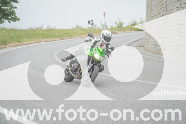 <h1 class="product-title">thumb_FF108135</h1>