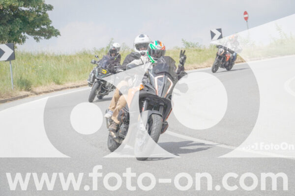 <h1 class="product-title">thumb_FF108142</h1>