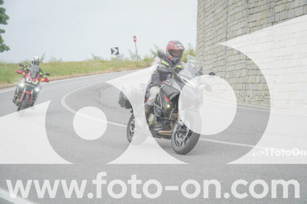 <h1 class="product-title">thumb_FF108178</h1>