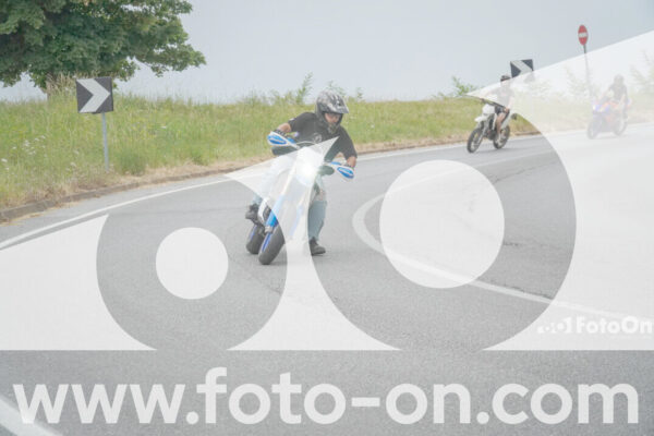 <h1 class="product-title">thumb_FF108230</h1>