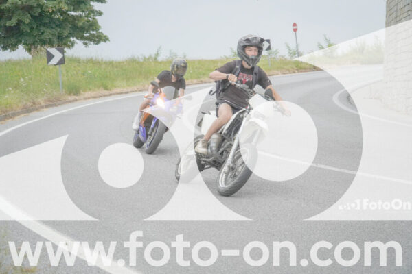 <h1 class="product-title">thumb_FF108239</h1>