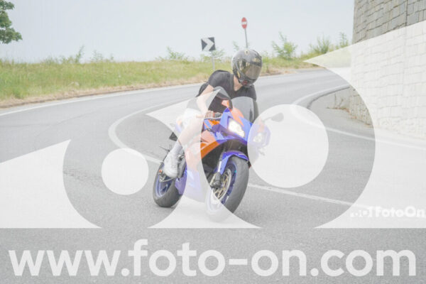 <h1 class="product-title">thumb_FF108242</h1>