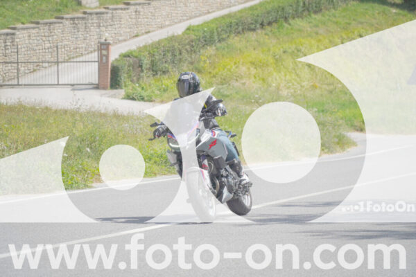 <h1 class="product-title">thumb_FF108264</h1>