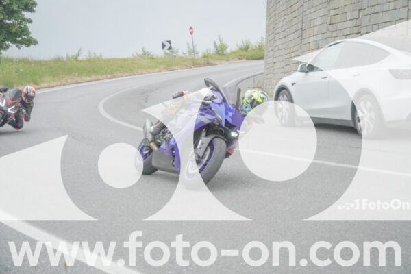 <h1 class="product-title">thumb_FF108265</h1>