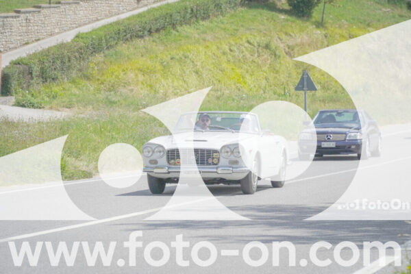 <h1 class="product-title">thumb_FF108284-1</h1>