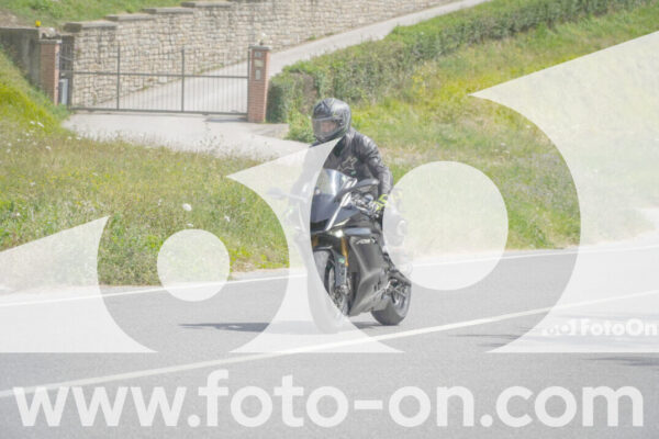 <h1 class="product-title">thumb_FF108360</h1>