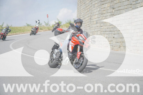 <h1 class="product-title">thumb_FF108367</h1>