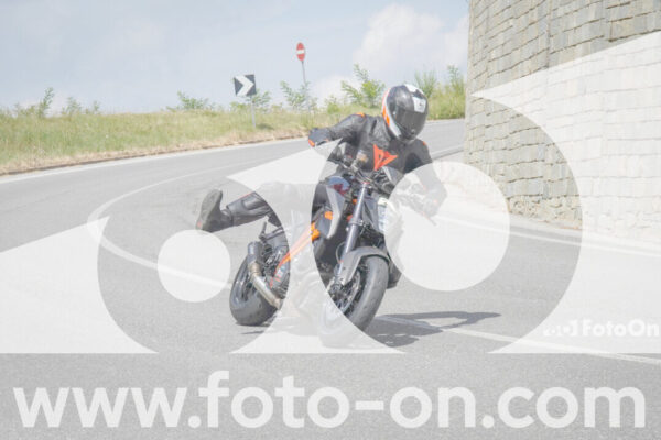 <h1 class="product-title">thumb_FF108375</h1>