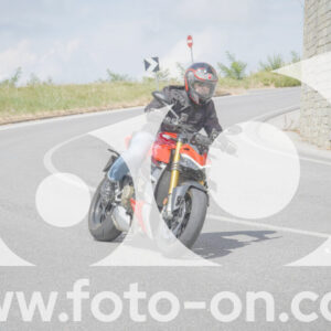 thumb_FF108418-1