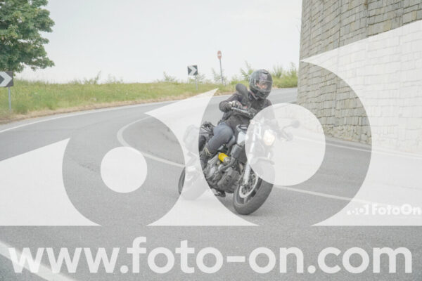 <h1 class="product-title">thumb_FF108484</h1>