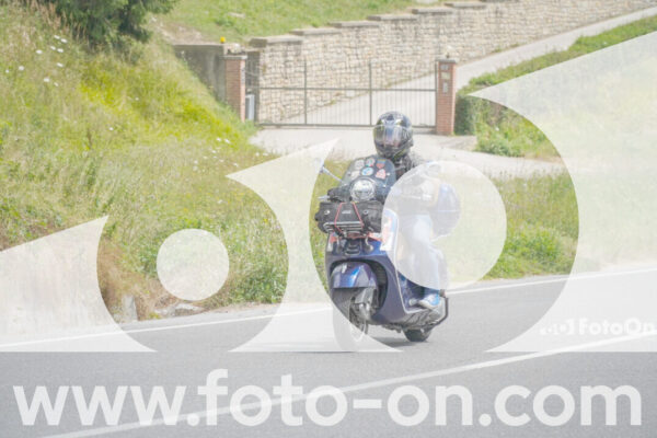 <h1 class="product-title">thumb_FF108489</h1>