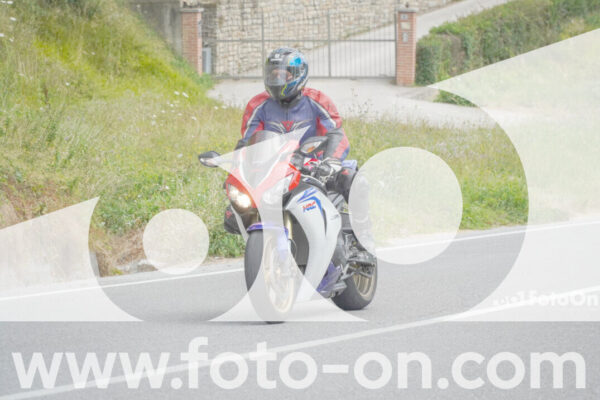 <h1 class="product-title">thumb_FF108512-1</h1>