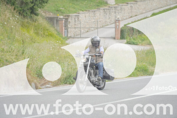 <h1 class="product-title">thumb_FF108581</h1>
