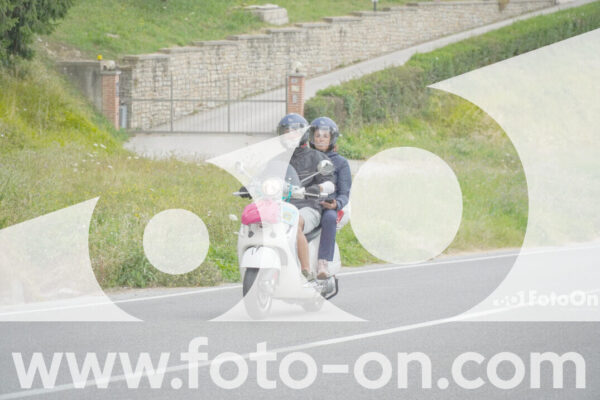 <h1 class="product-title">thumb_FF108599</h1>