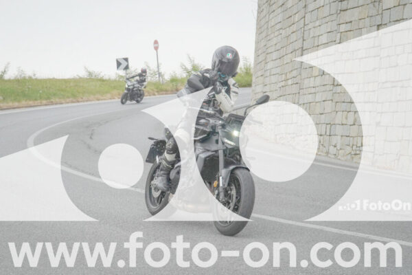 <h1 class="product-title">thumb_FF108601</h1>