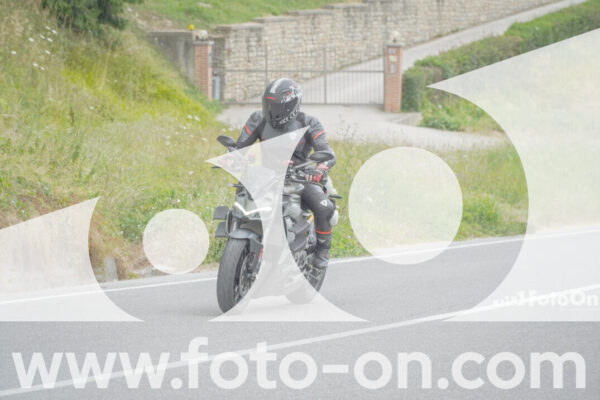 <h1 class="product-title">thumb_FF108615</h1>