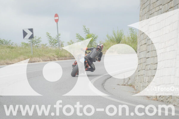 <h1 class="product-title">thumb_FF108651</h1>