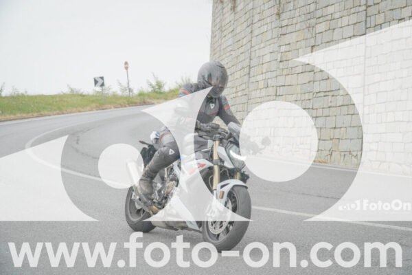 <h1 class="product-title">thumb_FF108664</h1>