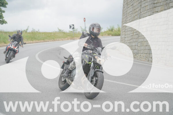 <h1 class="product-title">thumb_FF108687</h1>