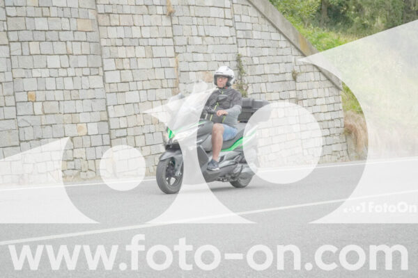 <h1 class="product-title">thumb_FF108706</h1>