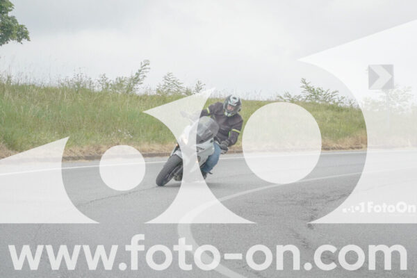 <h1 class="product-title">thumb_FF108716-1</h1>