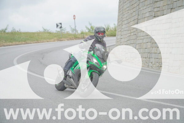 <h1 class="product-title">thumb_FF108724</h1>