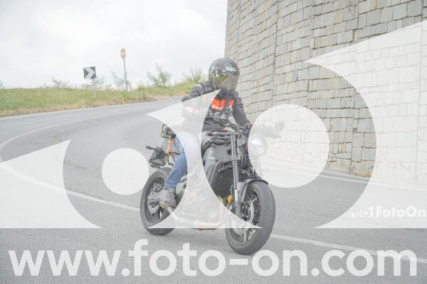 <h1 class="product-title">thumb_FF108761</h1>