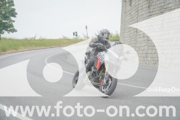 <h1 class="product-title">thumb_FF108763</h1>