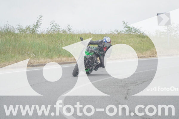 <h1 class="product-title">thumb_FF108786</h1>