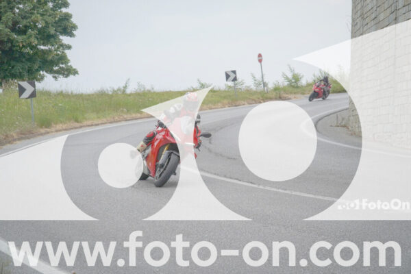 <h1 class="product-title">thumb_FF108807</h1>