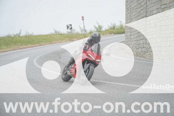 <h1 class="product-title">thumb_FF108813</h1>